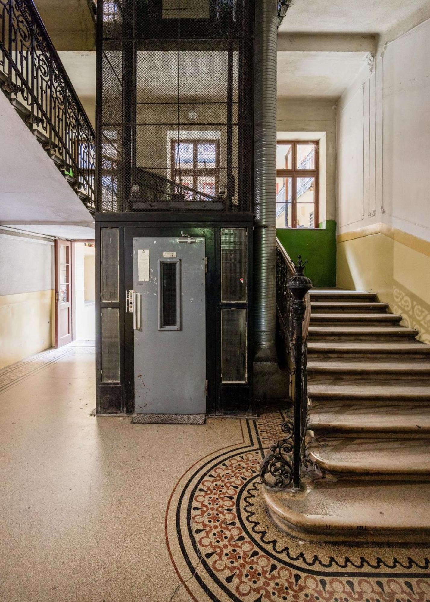 Central Budapest Oasis - Modern Charm, Timeless Comfort Zewnętrze zdjęcie
