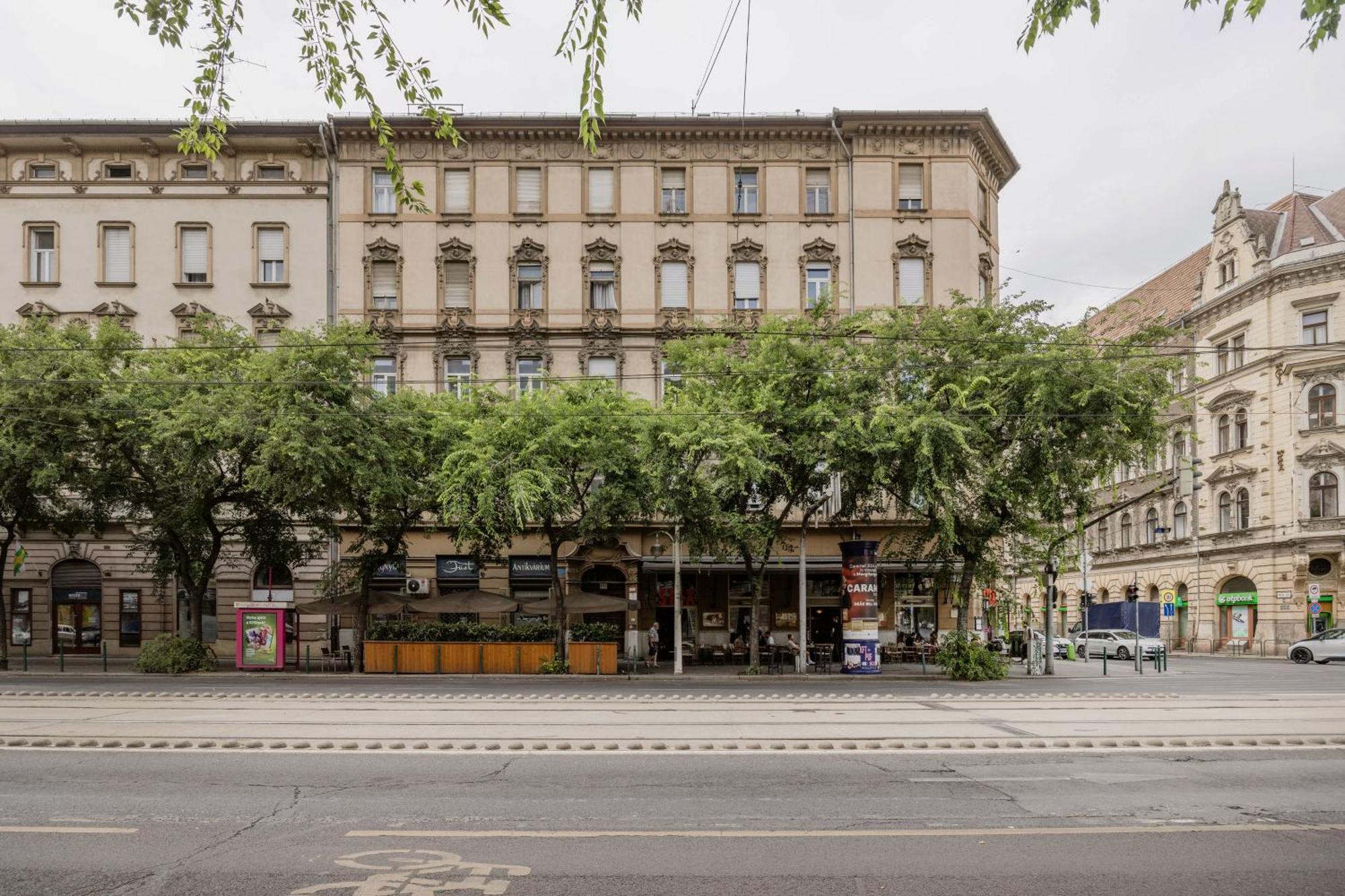 Central Budapest Oasis - Modern Charm, Timeless Comfort Zewnętrze zdjęcie